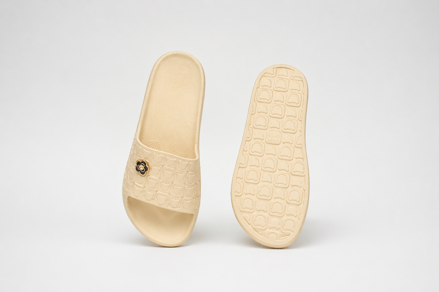 CLOGS | Sandales Confort à Détail Bijou
