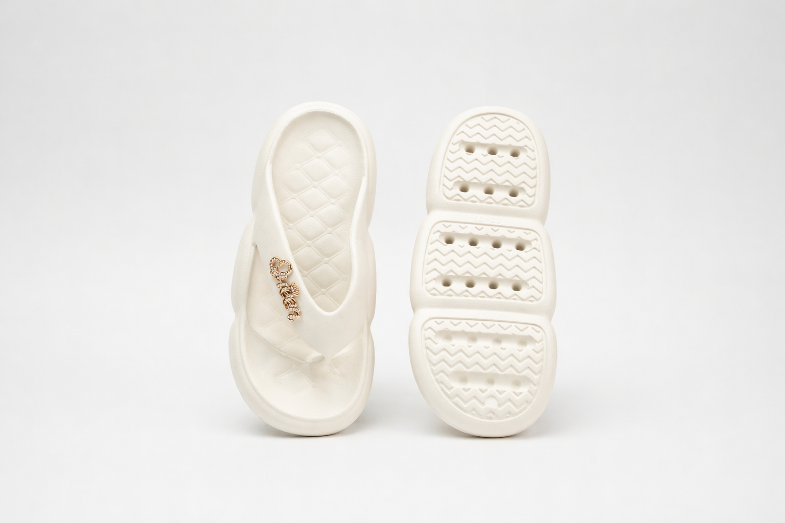 CLOGS | Vintage Tongs Charms Lettre Cœur Matelassé