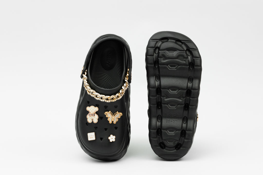 Goldie | Sabots Femme avec Chaînes et Décorations Dorées