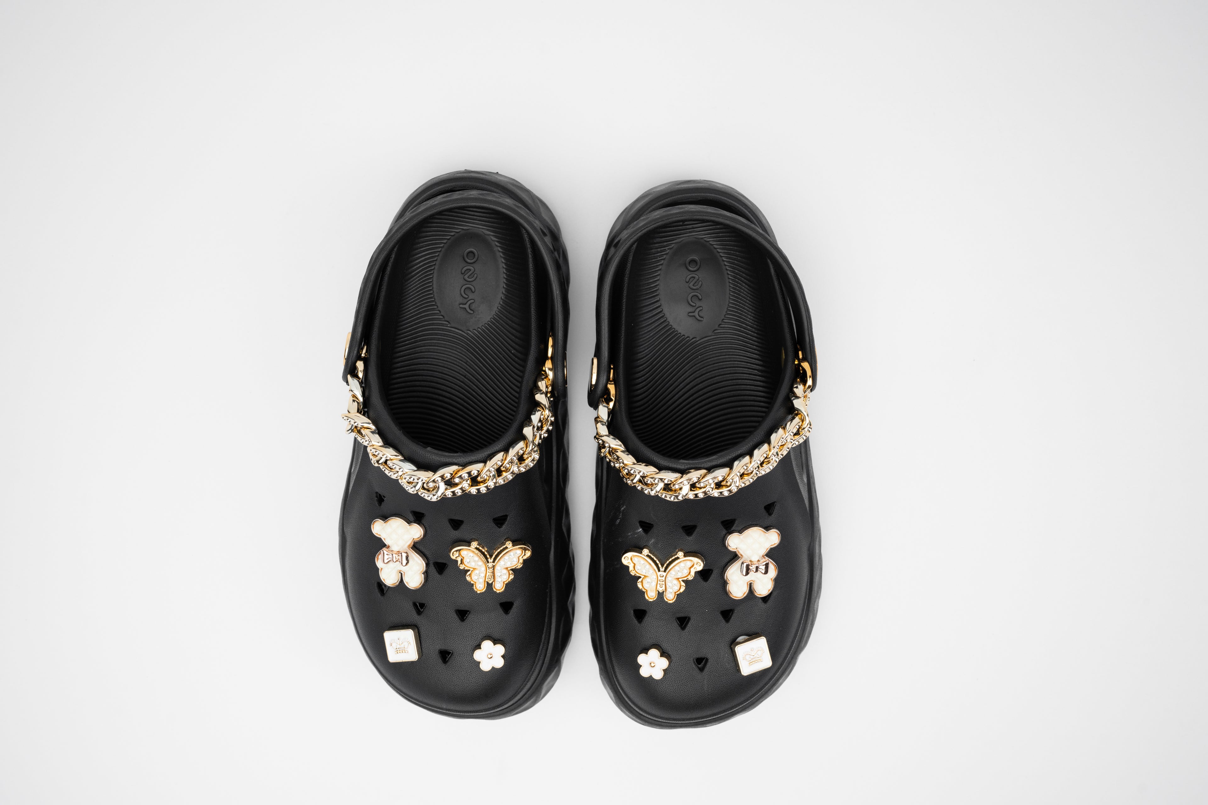 Goldie | Sabots Femme avec Chaînes et Décorations Dorées